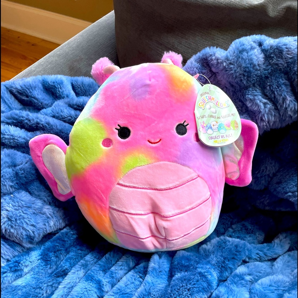 NWT 8 inch Iris squishmallow